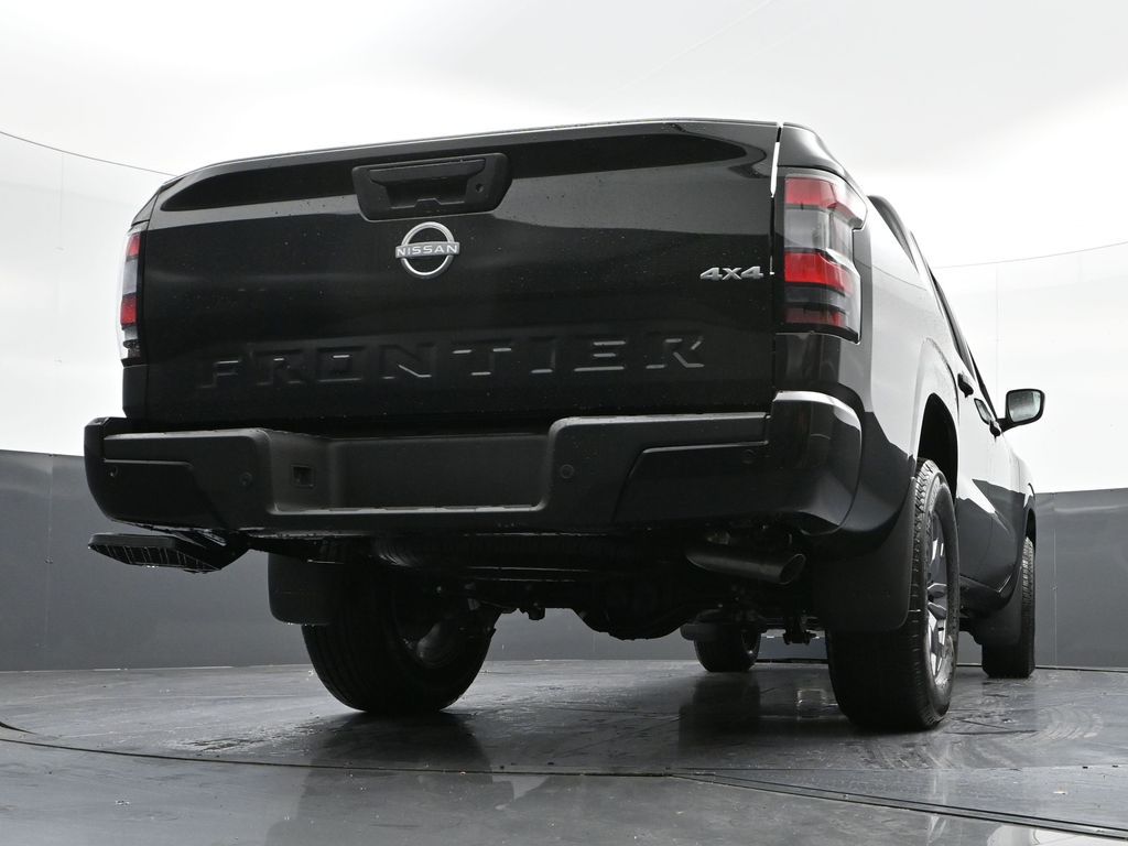 Vehicle image 14 of 32