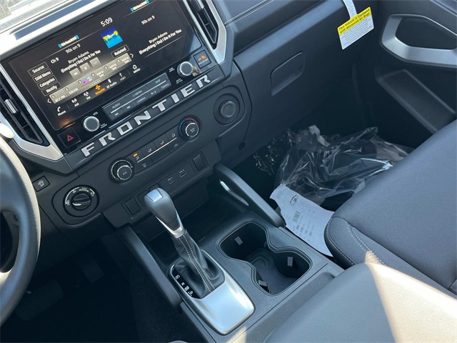 Vehicle image 16 of 33