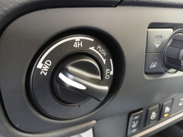 Vehicle image 34 of 71