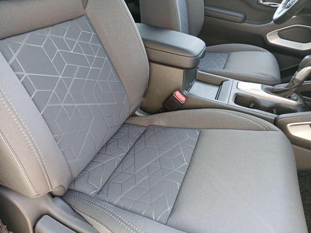 Vehicle image 17 of 71