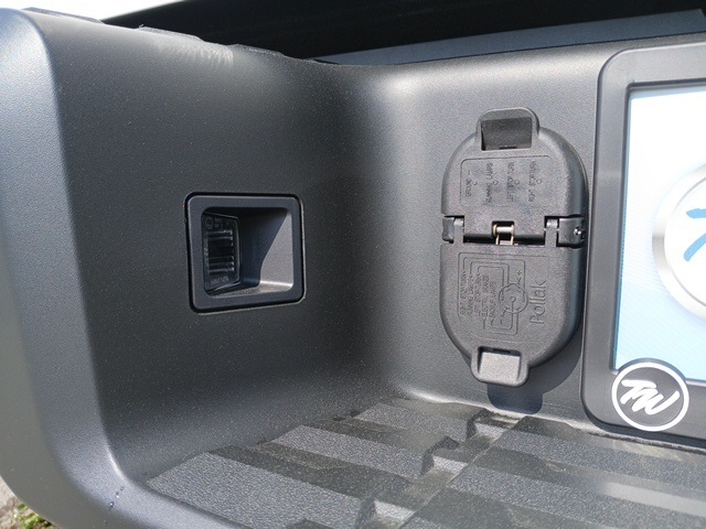 Vehicle image 44 of 71