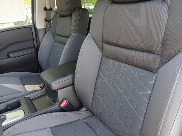 Vehicle image 14 of 71