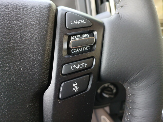 Vehicle image 36 of 71