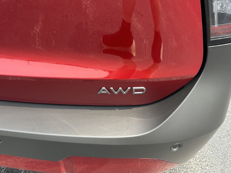 Vehicle image 12 of 24