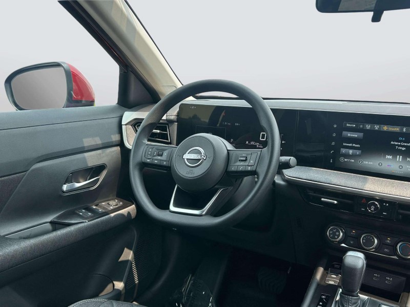 Vehicle image 14 of 24