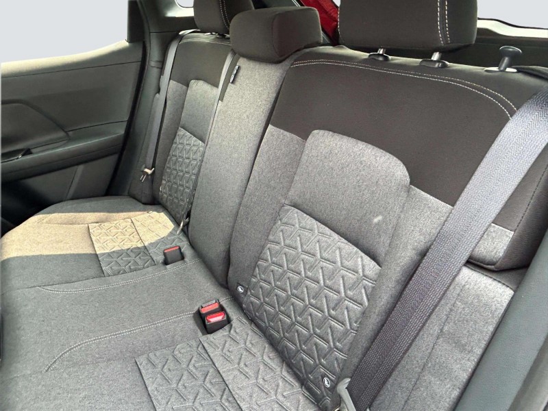 Vehicle image 19 of 24