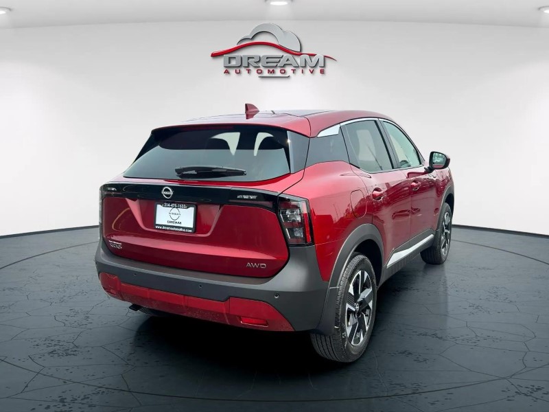 Vehicle image 4 of 24