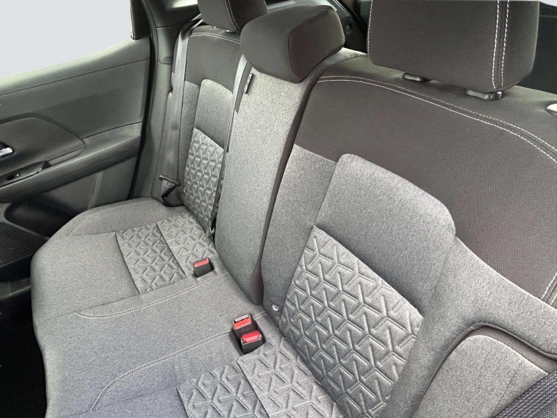 Vehicle image 19 of 24