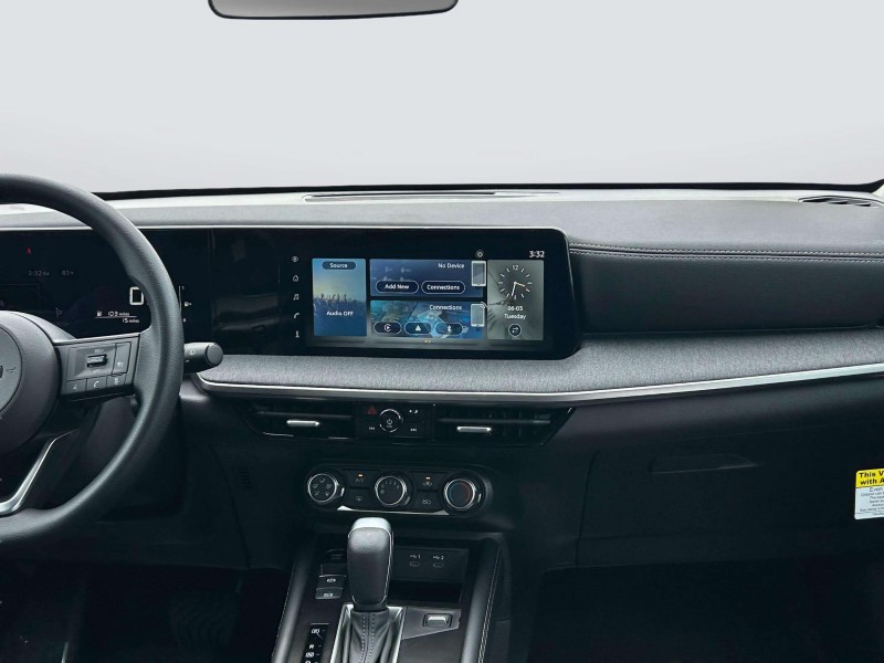 Vehicle image 14 of 23