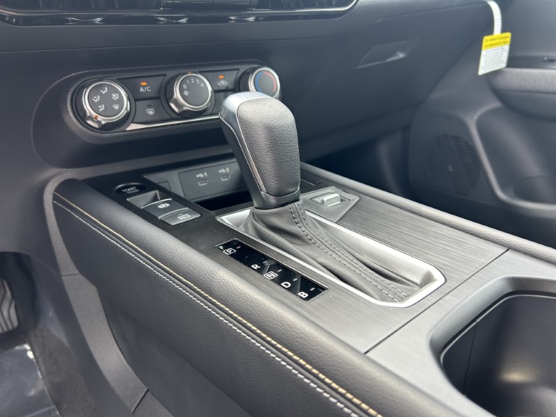 Vehicle image 22 of 23