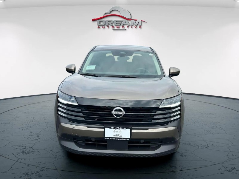 Vehicle image 2 of 23
