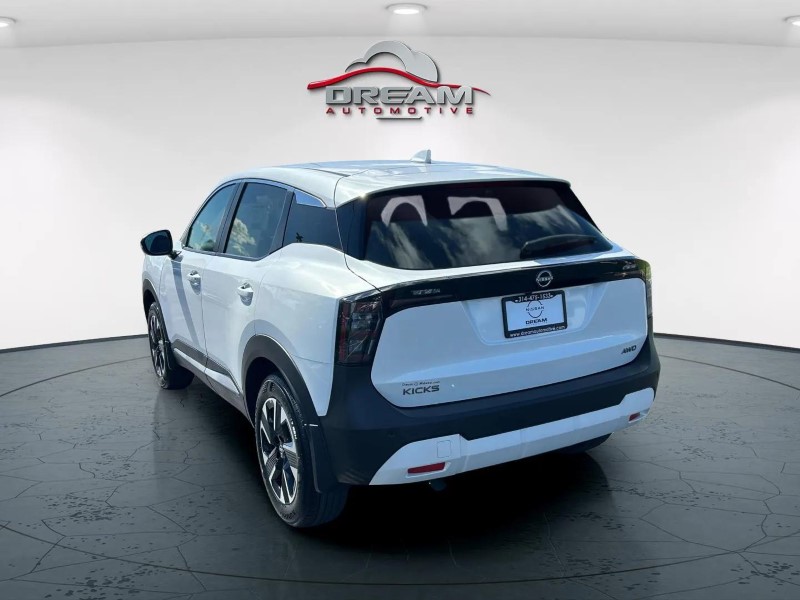 Vehicle image 6 of 24