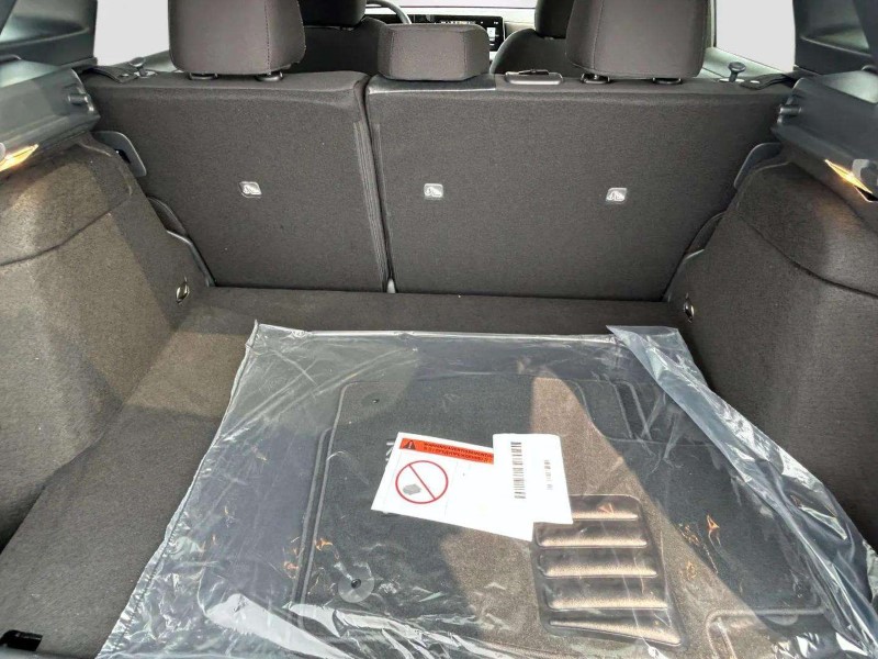 Vehicle image 20 of 24