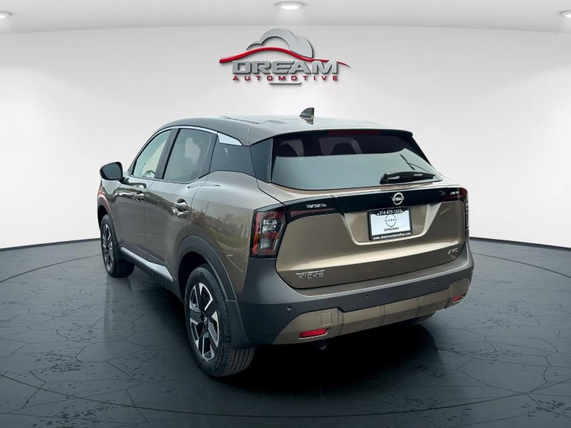 Vehicle image 6 of 24