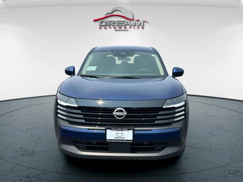 Vehicle image 2 of 24