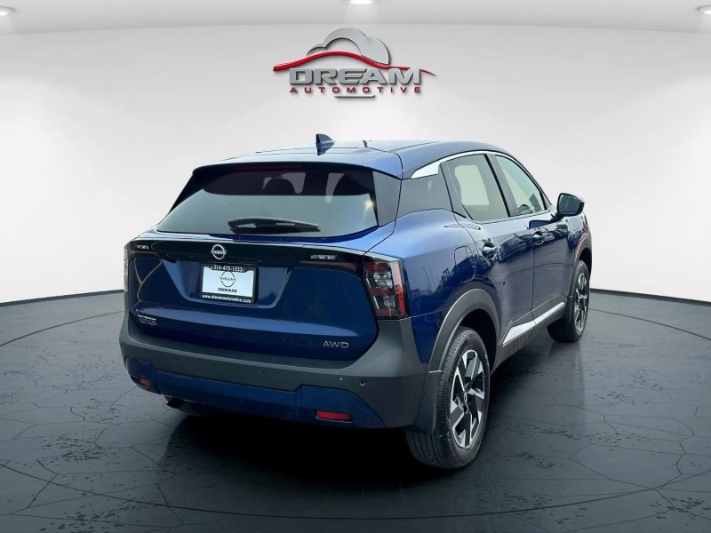 Vehicle image 4 of 24