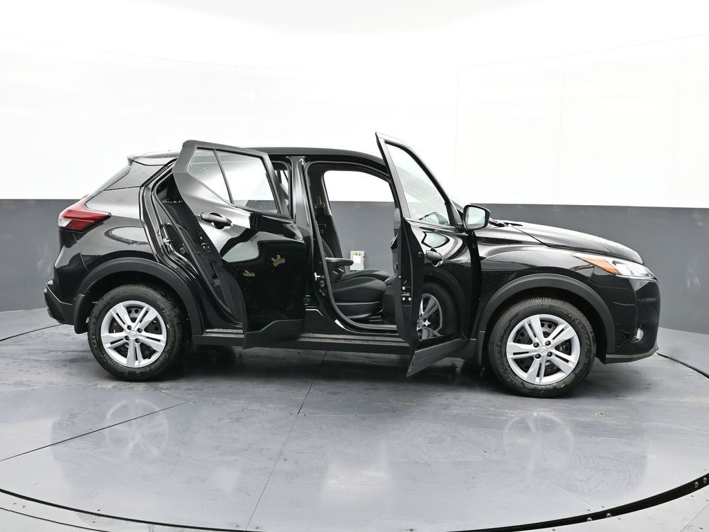 Vehicle image 11 of 31