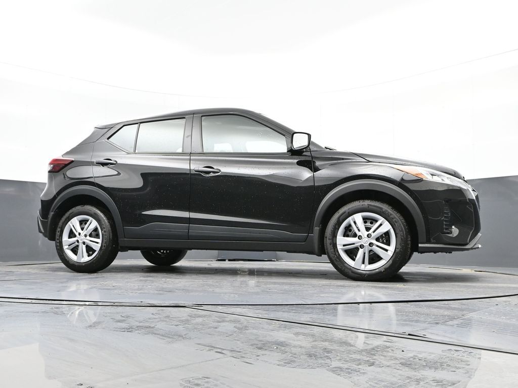 Vehicle image 12 of 31