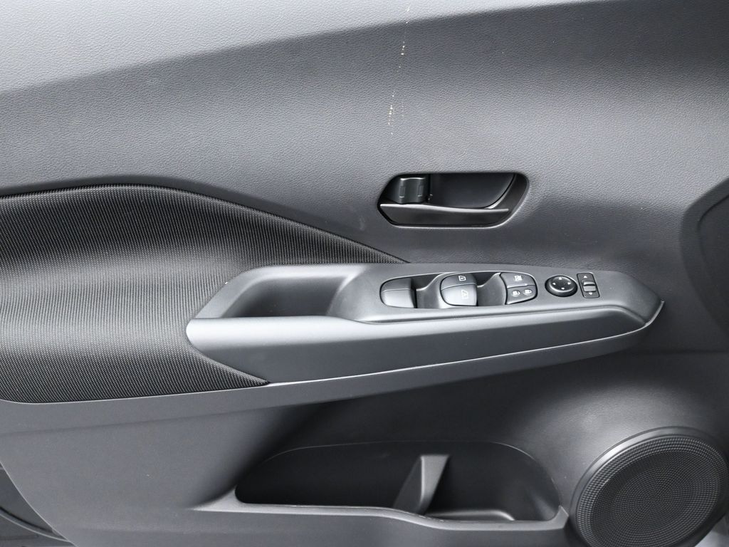 Vehicle image 29 of 31