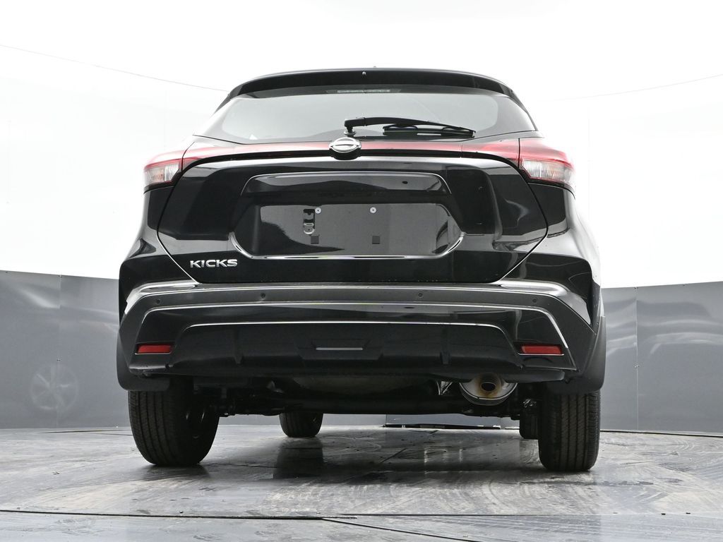 Vehicle image 17 of 31
