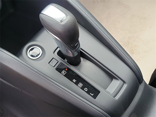 Vehicle image 16 of 26