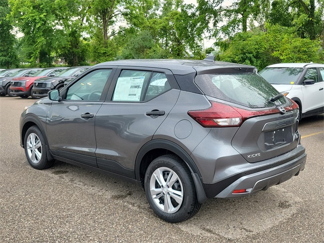 Vehicle image 4 of 26