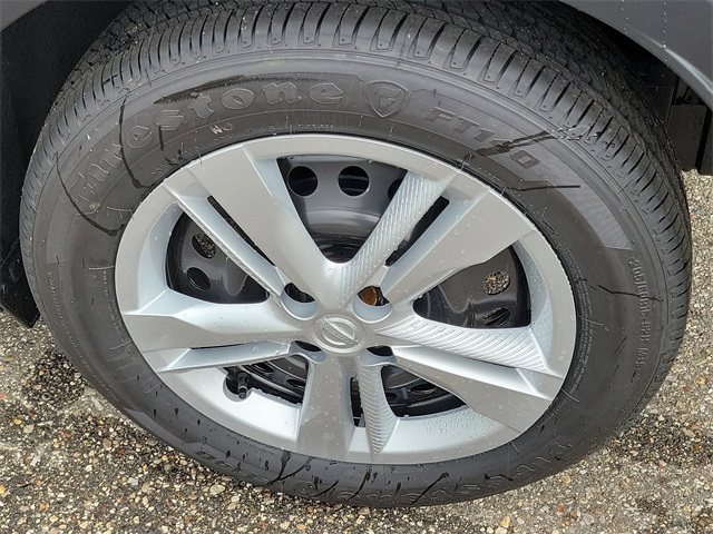 Vehicle image 5 of 26