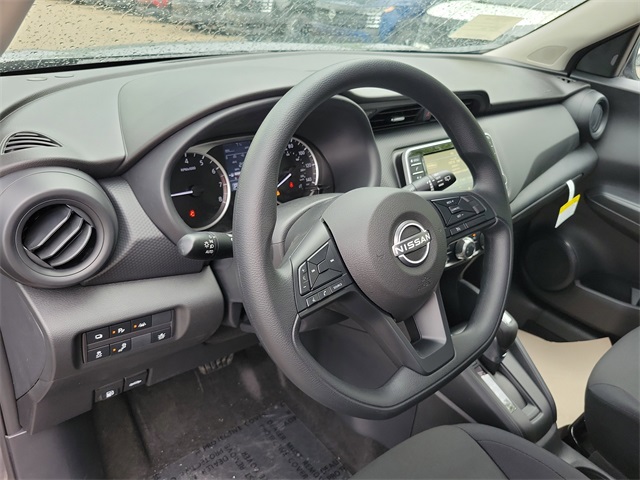 Vehicle image 10 of 26