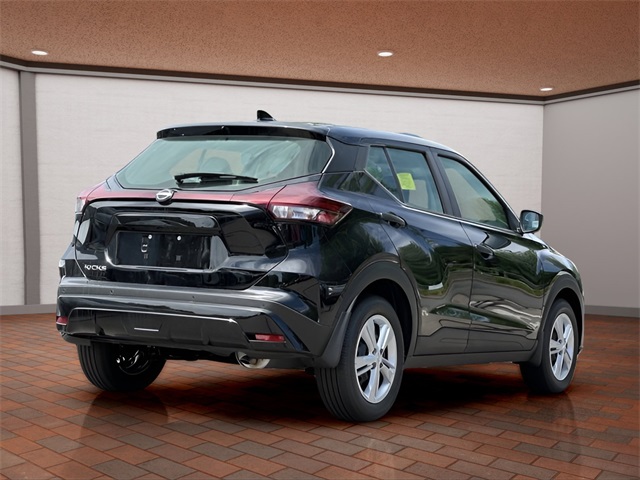 2025 Nissan Kicks Play S Image 4 of 24