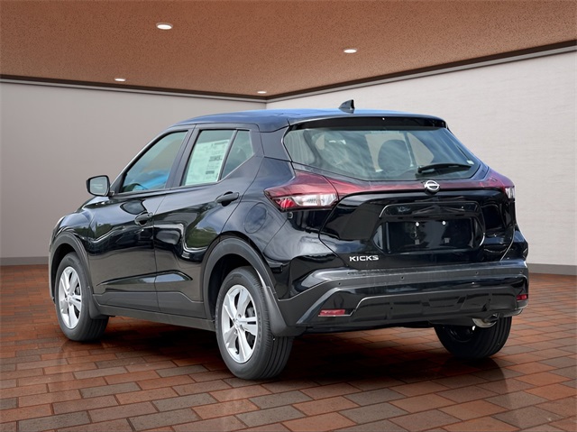 2025 Nissan Kicks Play S Image 3 of 24