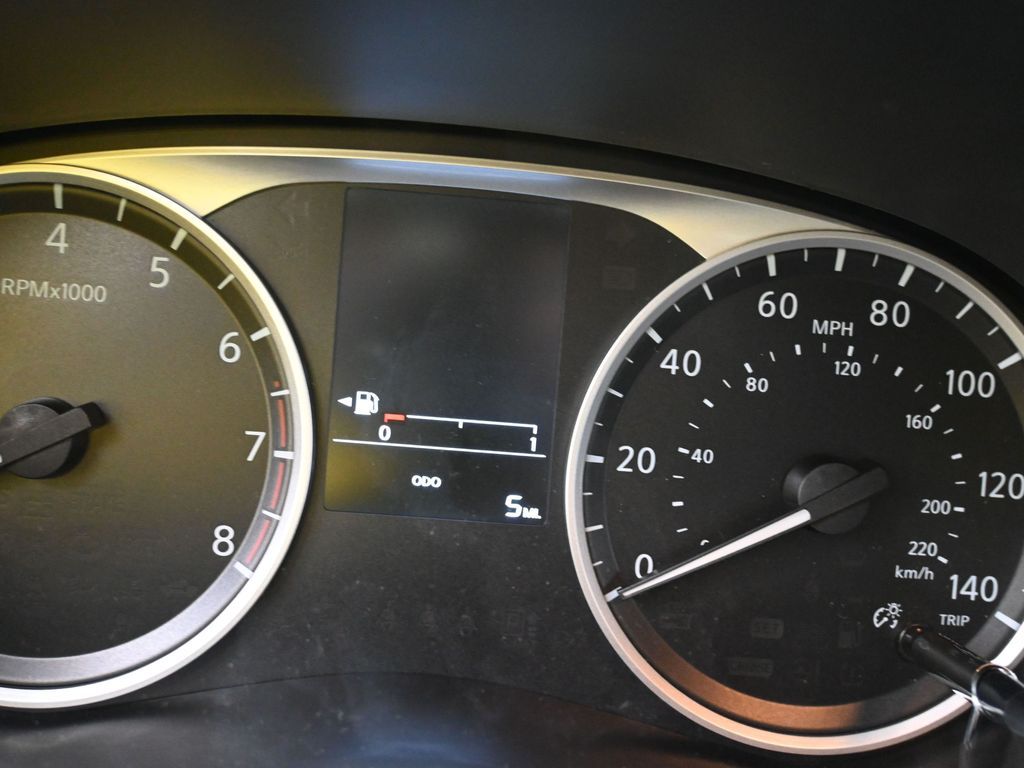 Vehicle image 29 of 31