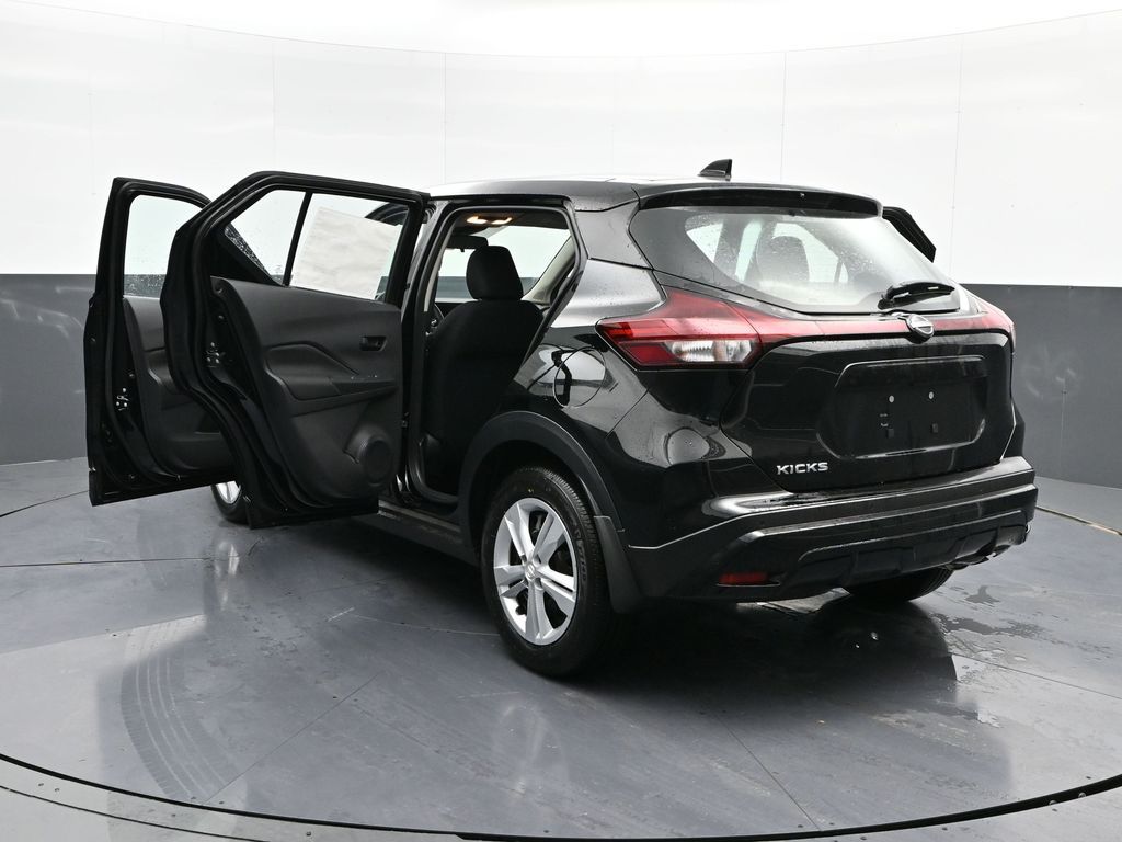 Vehicle image 26 of 31