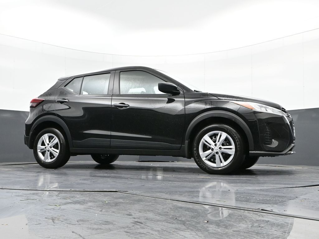 Vehicle image 12 of 31