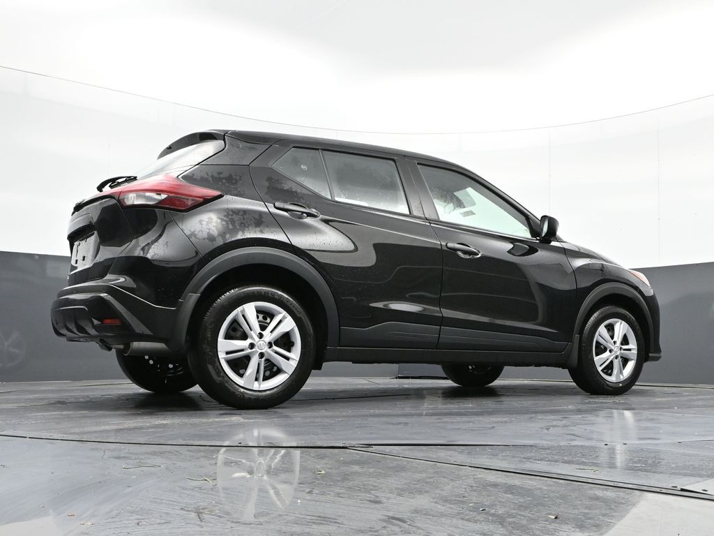 Vehicle image 13 of 31