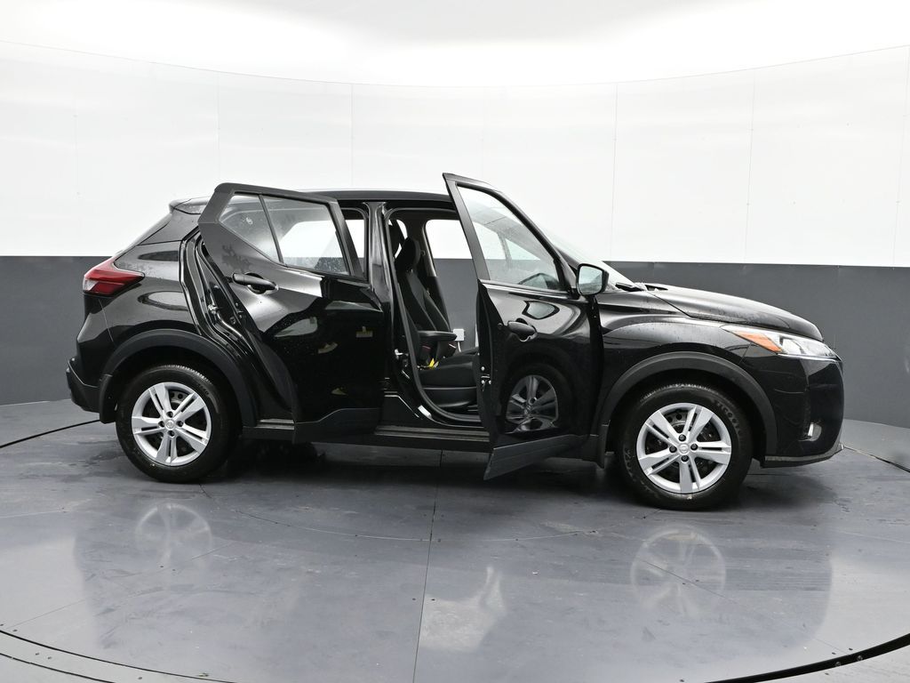 Vehicle image 10 of 31