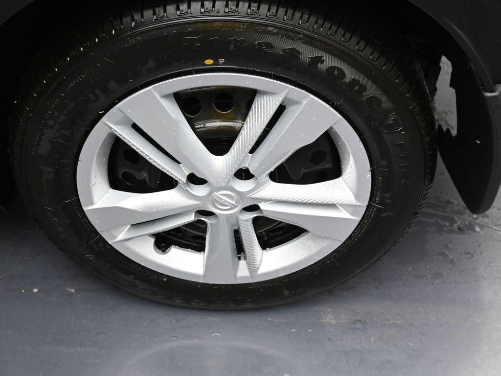 Vehicle image 30 of 31