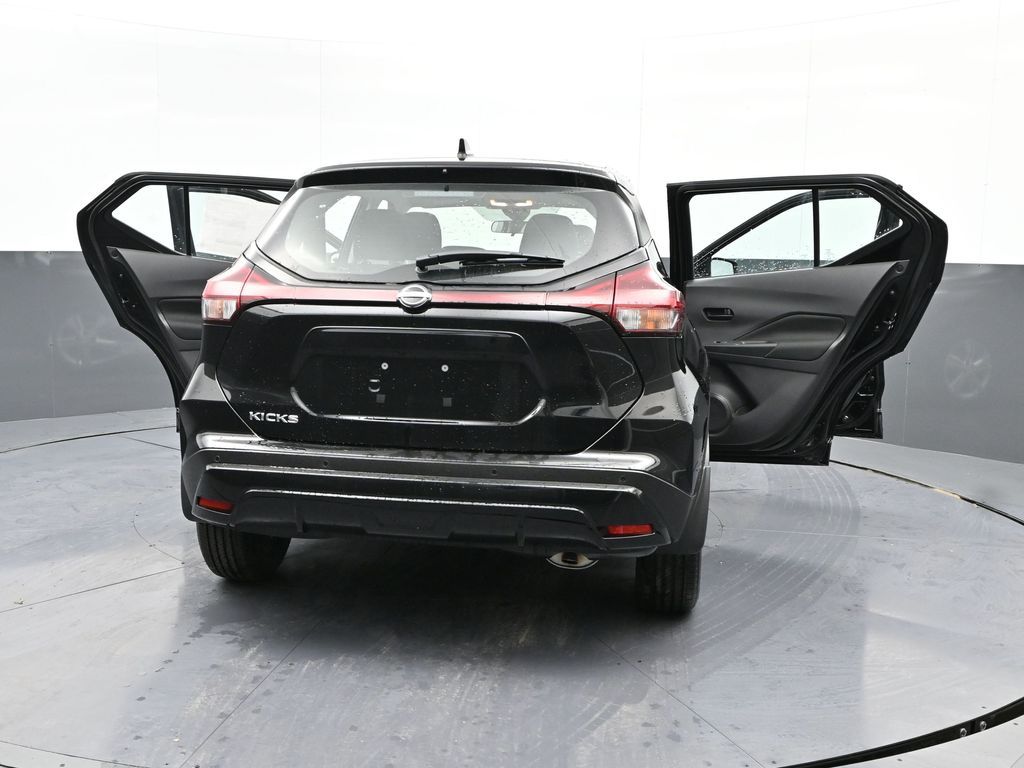 Vehicle image 15 of 27