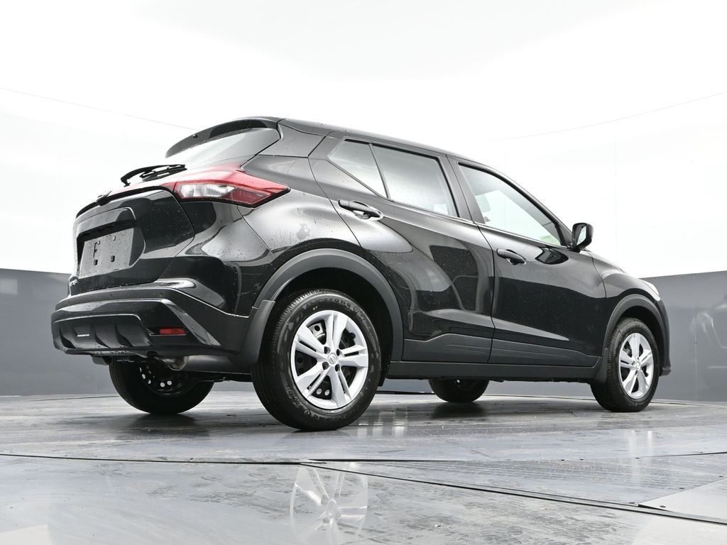 Vehicle image 11 of 27