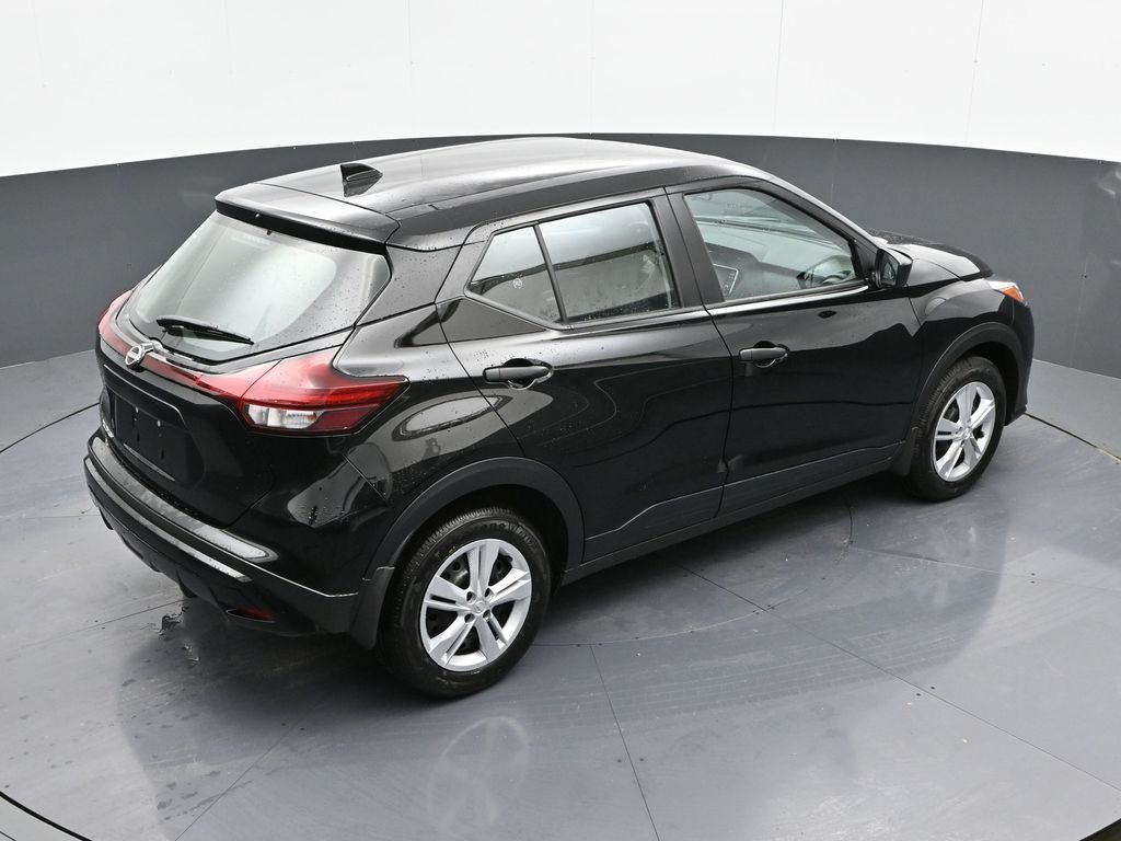 Vehicle image 10 of 27