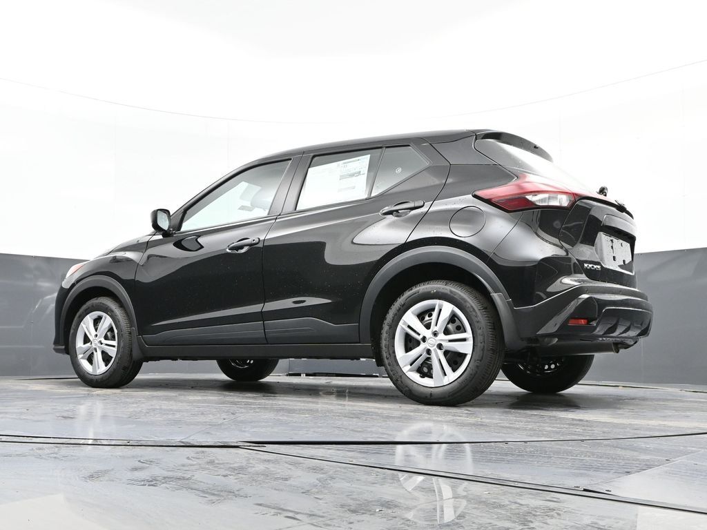 Vehicle image 17 of 27