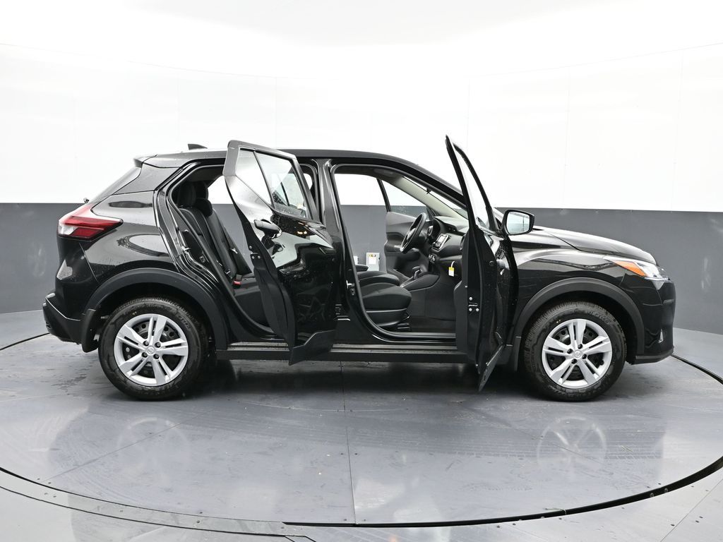 Vehicle image 8 of 27