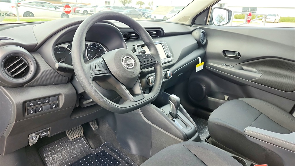 Vehicle image 8 of 28