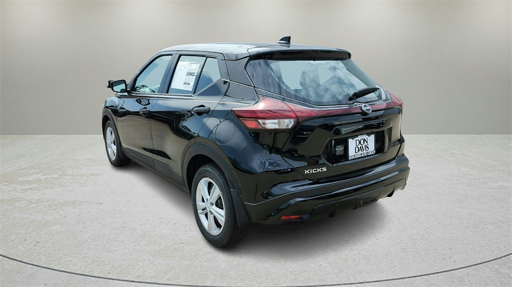 Vehicle image 7 of 28