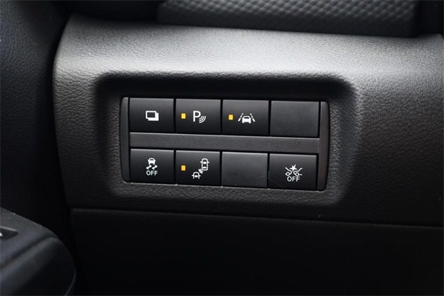 Vehicle image 17 of 25