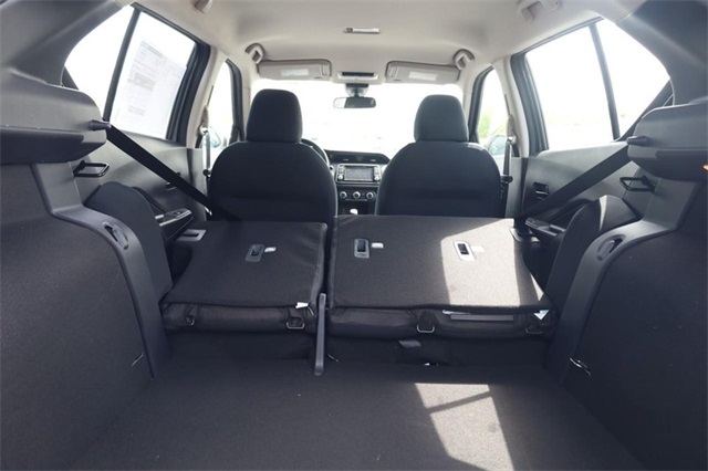 Vehicle image 8 of 25