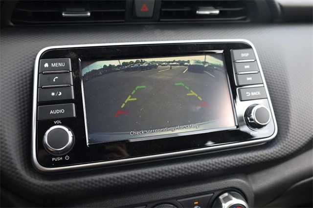 Vehicle image 13 of 25