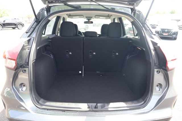 Vehicle image 7 of 25