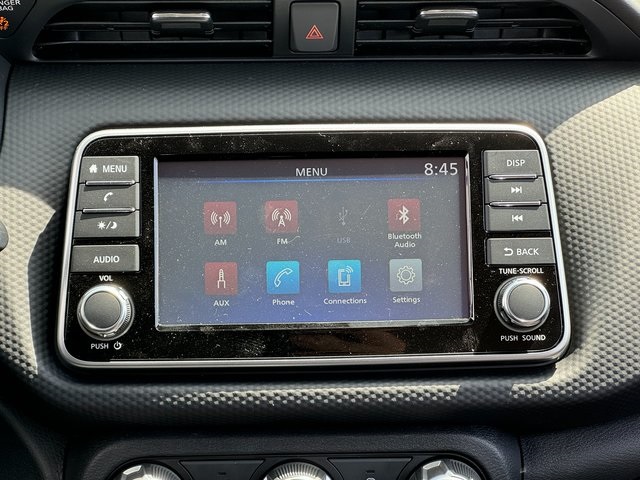 Vehicle image 8 of 21
