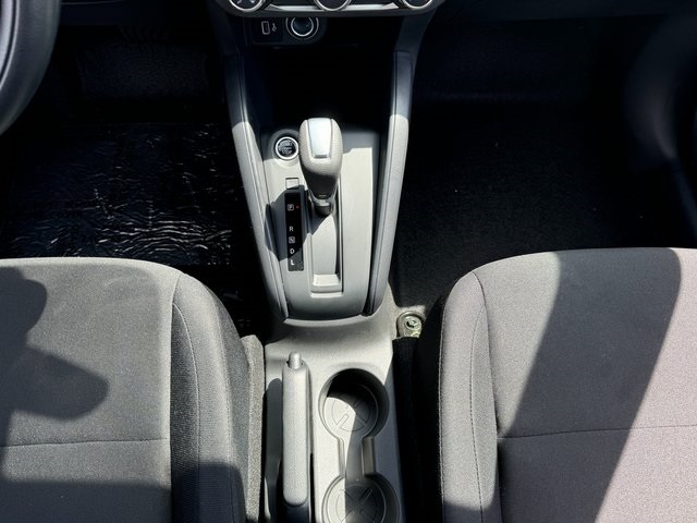 Vehicle image 10 of 21