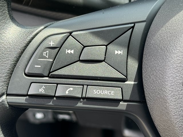 Vehicle image 18 of 21